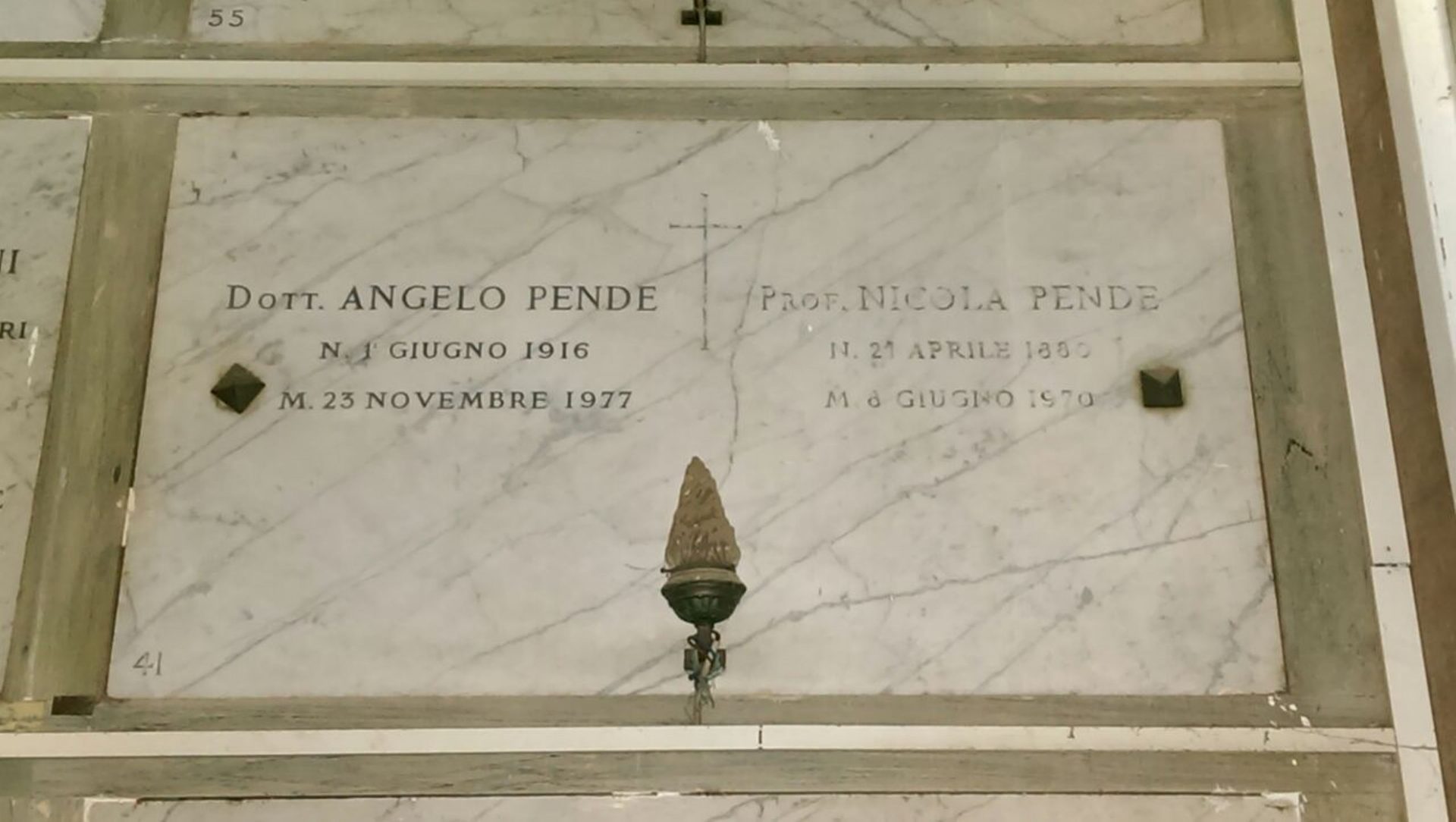 Nicola Pende's tomb (3).jpg